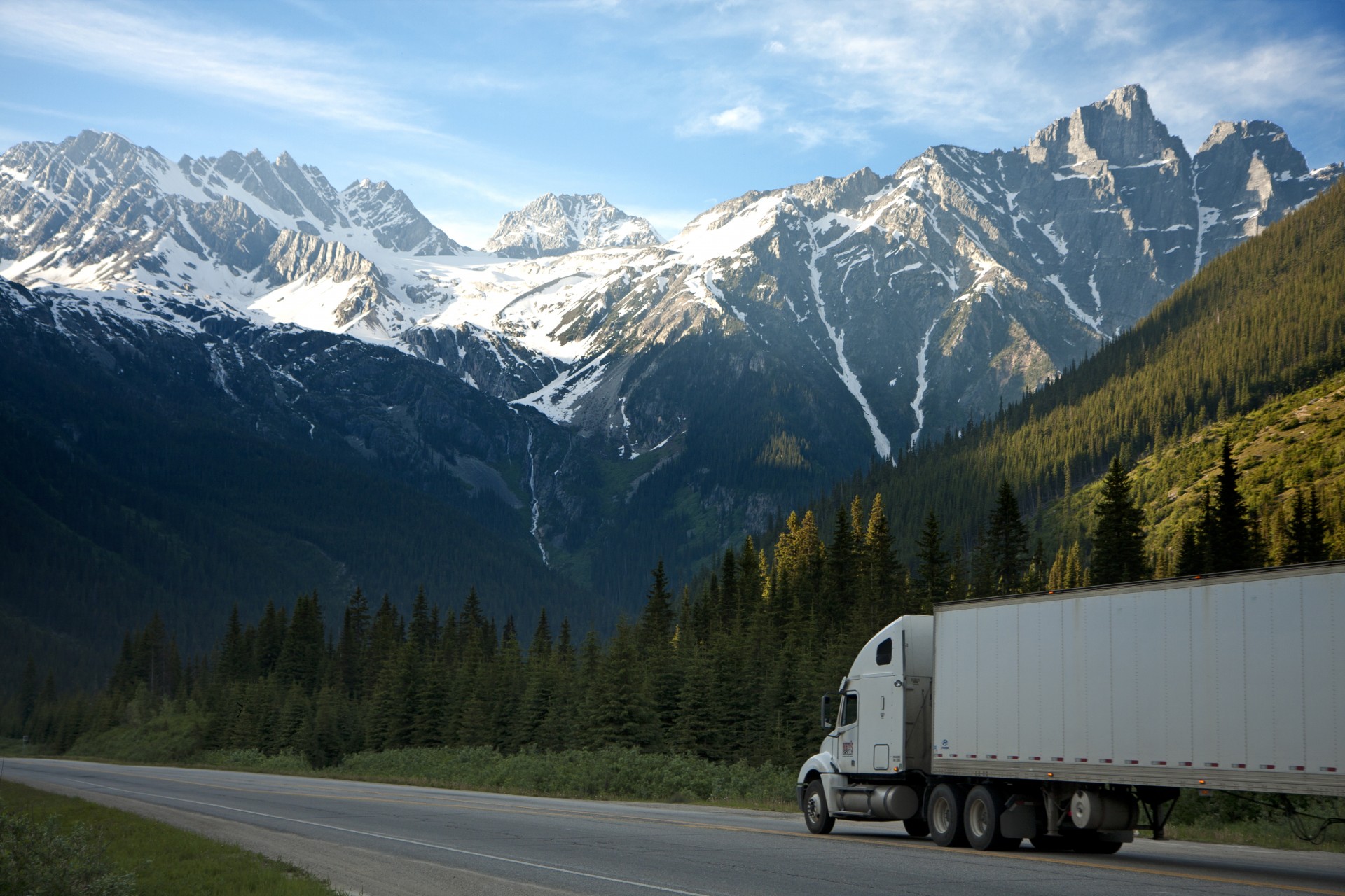 Aumenta la demanda del transporte internacional de mercancías